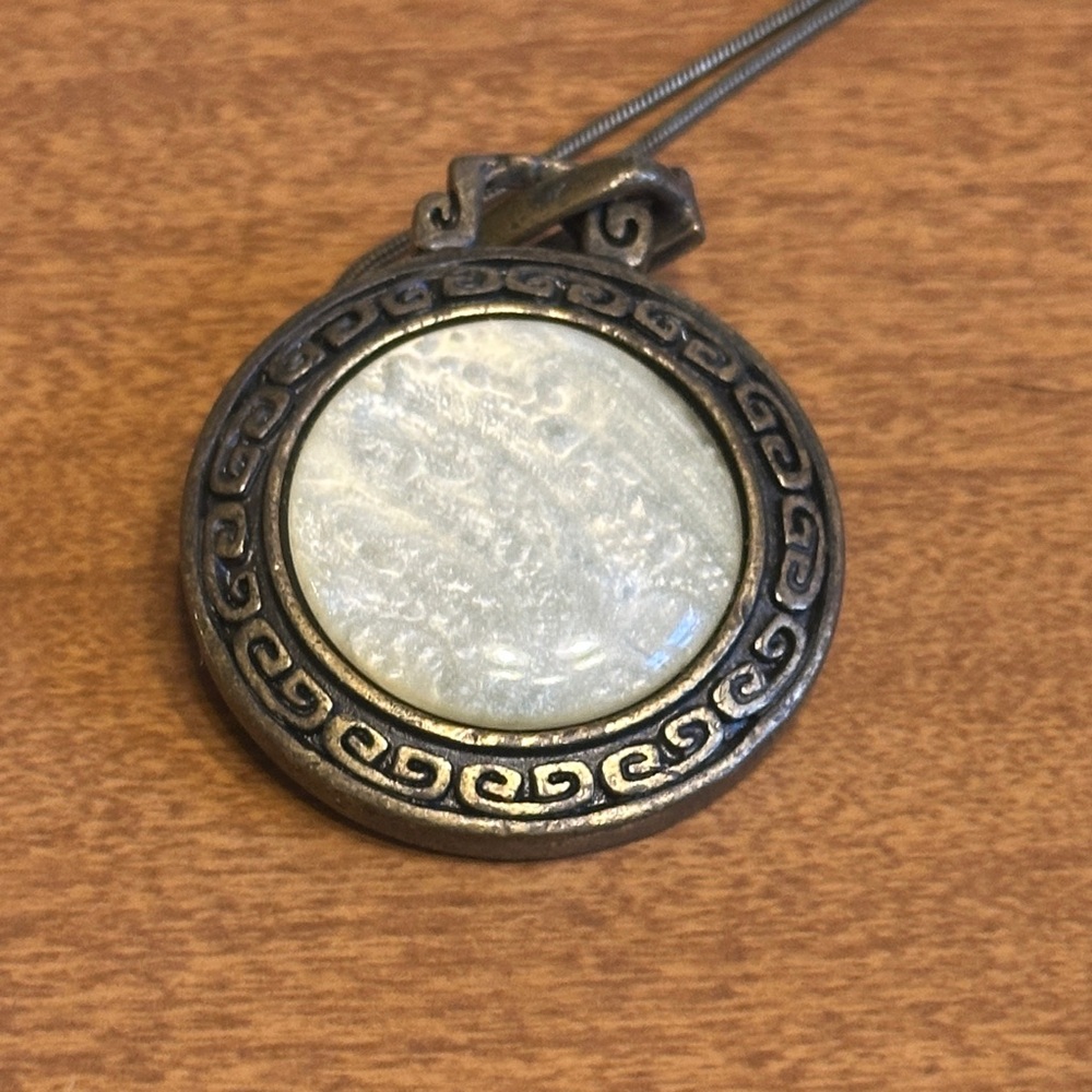 Antique Style Pendant Necklace